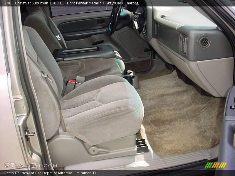 Light Pewter Metallic / Gray/Dark Charcoal 2003 Chevrolet Suburban 1500 LS