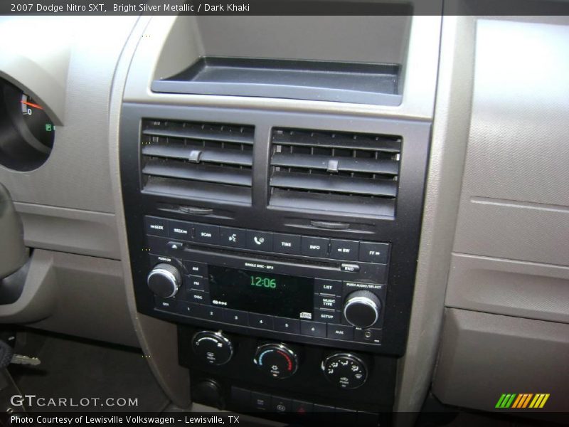 Bright Silver Metallic / Dark Khaki 2007 Dodge Nitro SXT