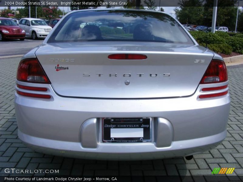 Bright Silver Metallic / Dark Slate Gray 2004 Dodge Stratus SE Sedan