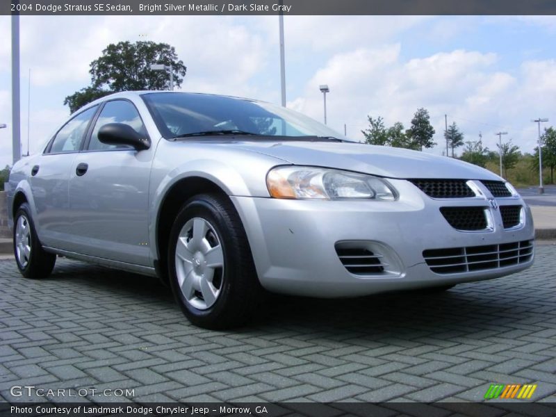 Bright Silver Metallic / Dark Slate Gray 2004 Dodge Stratus SE Sedan