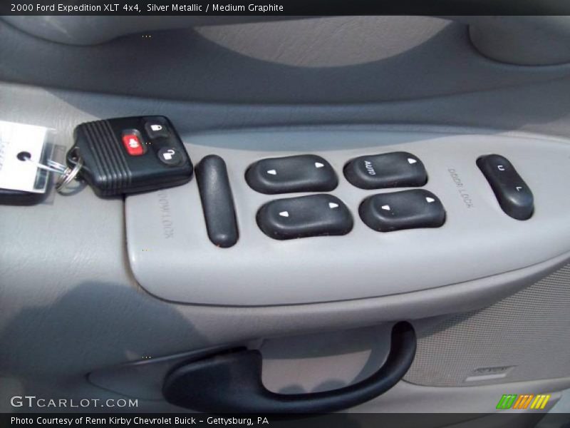 Silver Metallic / Medium Graphite 2000 Ford Expedition XLT 4x4