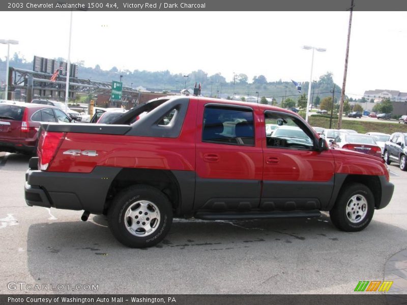 Victory Red / Dark Charcoal 2003 Chevrolet Avalanche 1500 4x4