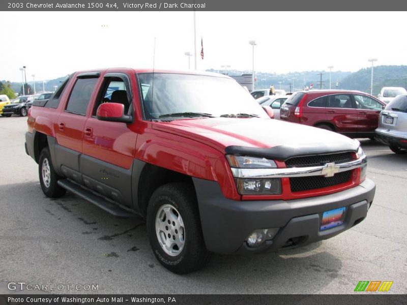 Victory Red / Dark Charcoal 2003 Chevrolet Avalanche 1500 4x4