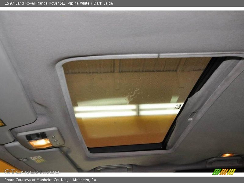 Alpine White / Dark Beige 1997 Land Rover Range Rover SE