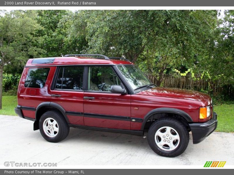 Rutland Red / Bahama 2000 Land Rover Discovery II