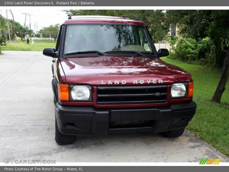 Rutland Red / Bahama 2000 Land Rover Discovery II