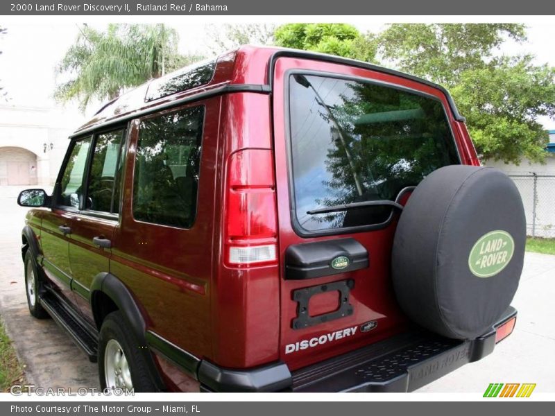 Rutland Red / Bahama 2000 Land Rover Discovery II