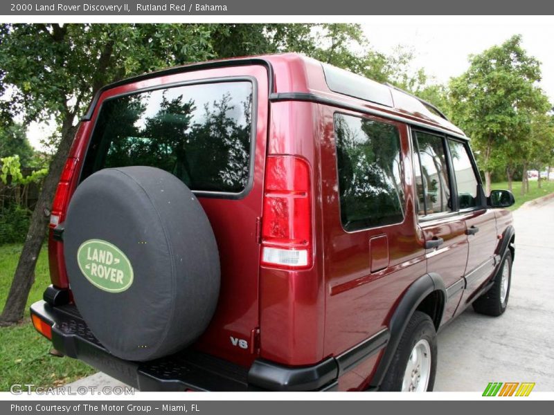 Rutland Red / Bahama 2000 Land Rover Discovery II