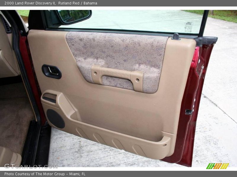 Rutland Red / Bahama 2000 Land Rover Discovery II