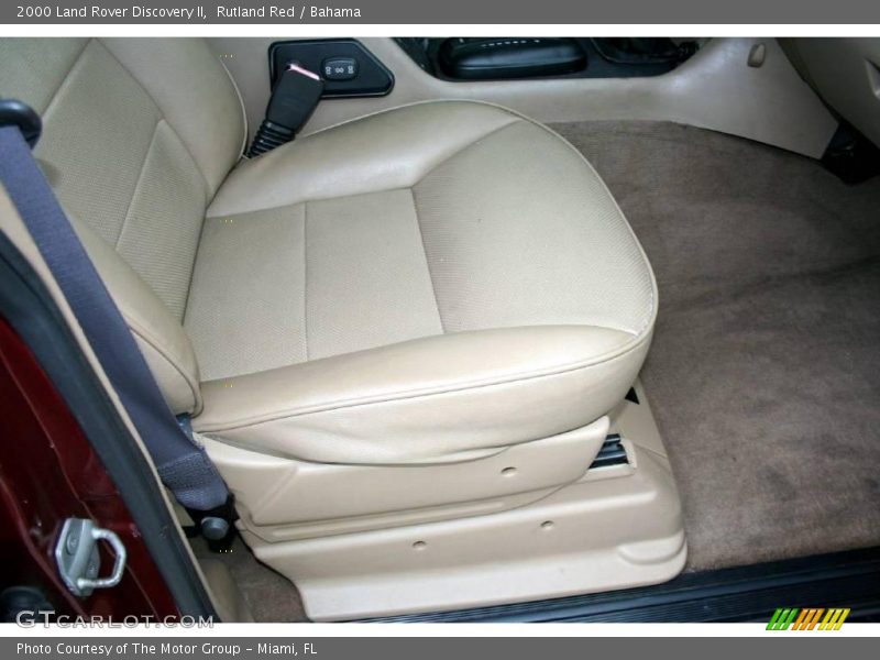 Rutland Red / Bahama 2000 Land Rover Discovery II