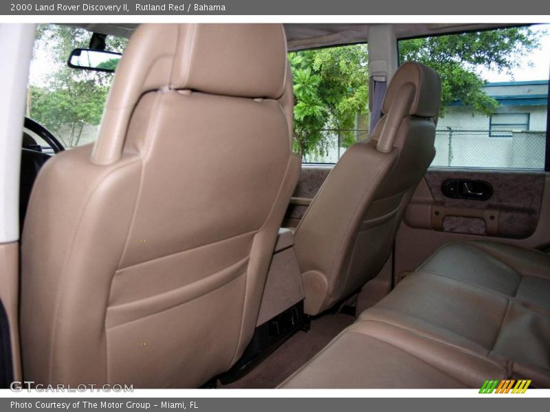 Rutland Red / Bahama 2000 Land Rover Discovery II