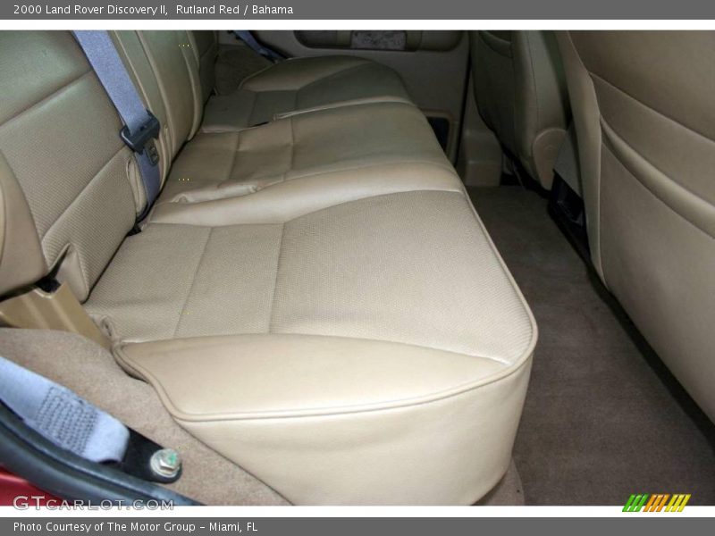 Rutland Red / Bahama 2000 Land Rover Discovery II
