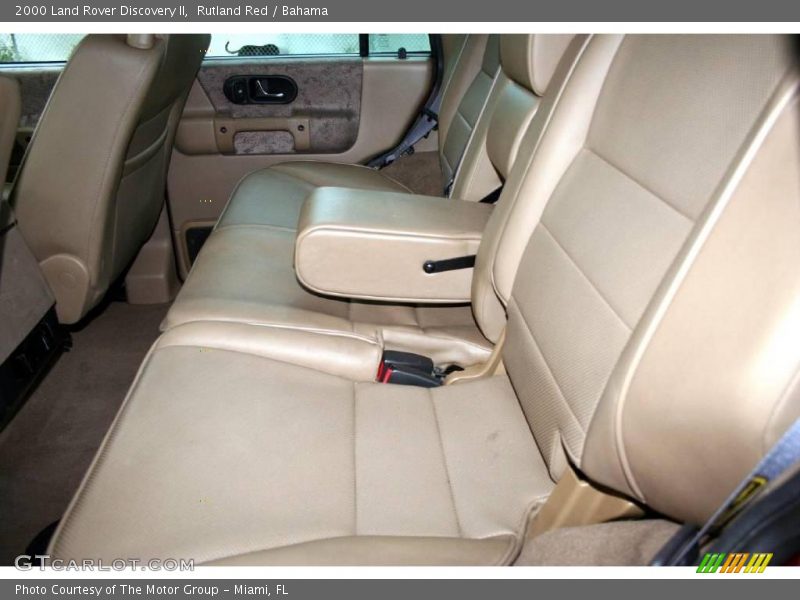 Rutland Red / Bahama 2000 Land Rover Discovery II