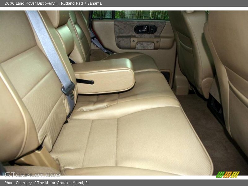 Rutland Red / Bahama 2000 Land Rover Discovery II