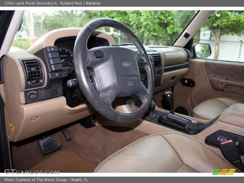 Rutland Red / Bahama 2000 Land Rover Discovery II