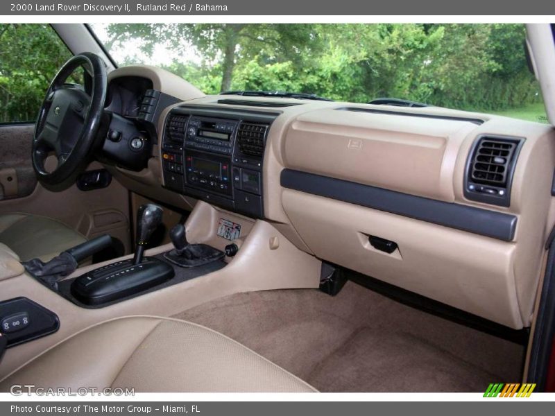 Rutland Red / Bahama 2000 Land Rover Discovery II