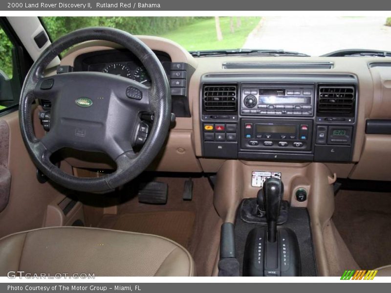 Rutland Red / Bahama 2000 Land Rover Discovery II