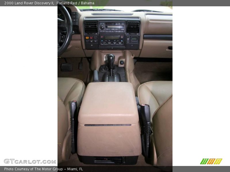 Rutland Red / Bahama 2000 Land Rover Discovery II