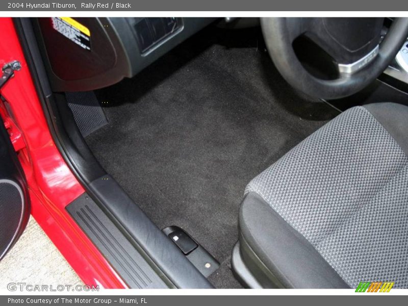 Rally Red / Black 2004 Hyundai Tiburon