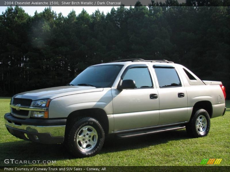 Silver Birch Metallic / Dark Charcoal 2004 Chevrolet Avalanche 1500