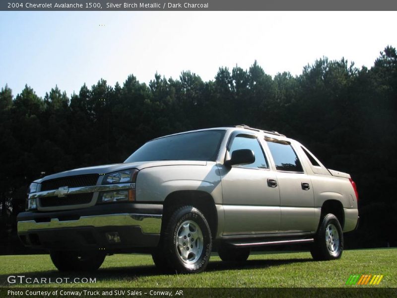 Silver Birch Metallic / Dark Charcoal 2004 Chevrolet Avalanche 1500