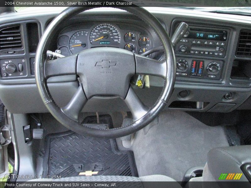 Silver Birch Metallic / Dark Charcoal 2004 Chevrolet Avalanche 1500