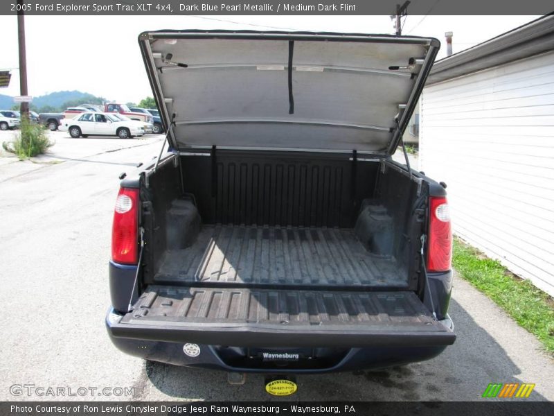 Dark Blue Pearl Metallic / Medium Dark Flint 2005 Ford Explorer Sport Trac XLT 4x4