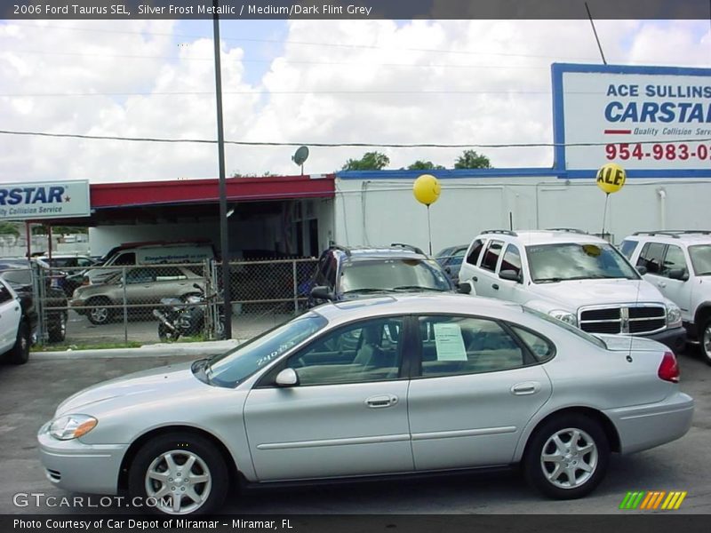 Silver Frost Metallic / Medium/Dark Flint Grey 2006 Ford Taurus SEL