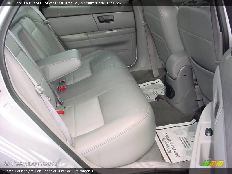 Silver Frost Metallic / Medium/Dark Flint Grey 2006 Ford Taurus SEL