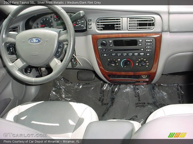 Silver Frost Metallic / Medium/Dark Flint Grey 2006 Ford Taurus SEL