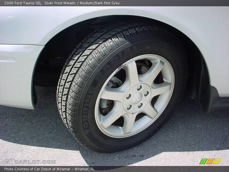 Silver Frost Metallic / Medium/Dark Flint Grey 2006 Ford Taurus SEL