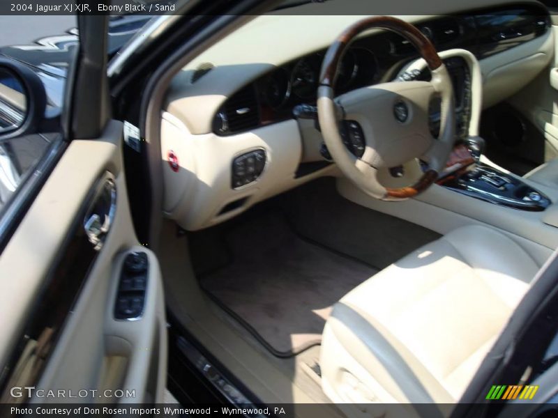 Ebony Black / Sand 2004 Jaguar XJ XJR