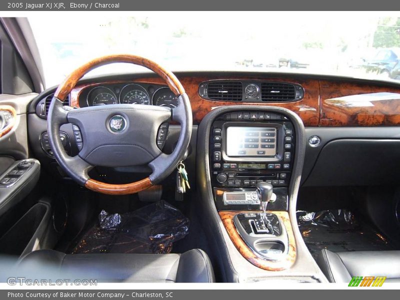 Ebony / Charcoal 2005 Jaguar XJ XJR