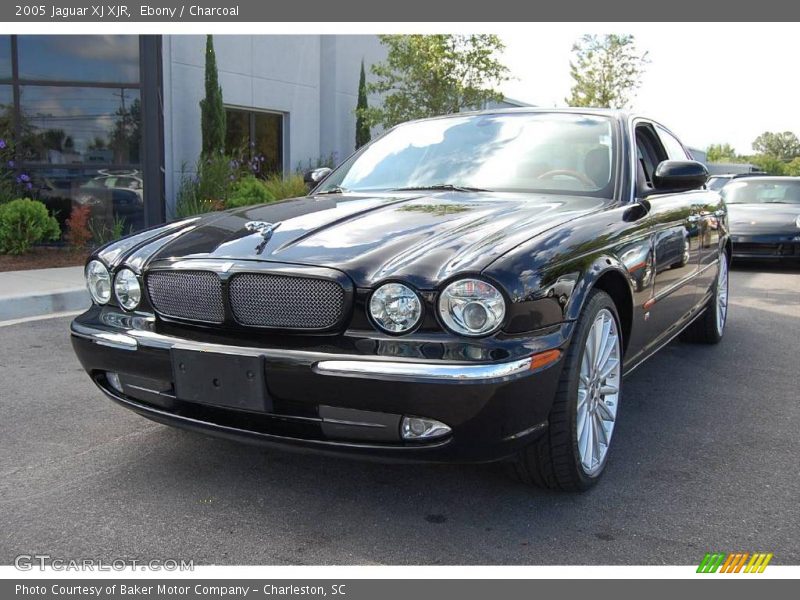 Ebony / Charcoal 2005 Jaguar XJ XJR