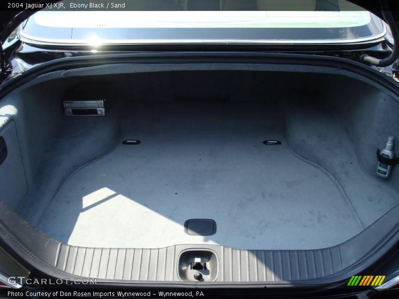 Ebony Black / Sand 2004 Jaguar XJ XJR