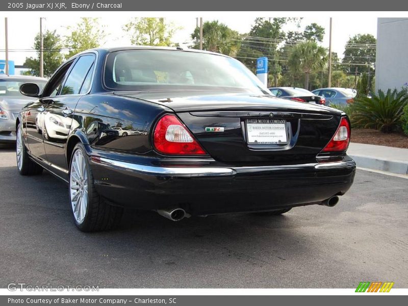 Ebony / Charcoal 2005 Jaguar XJ XJR