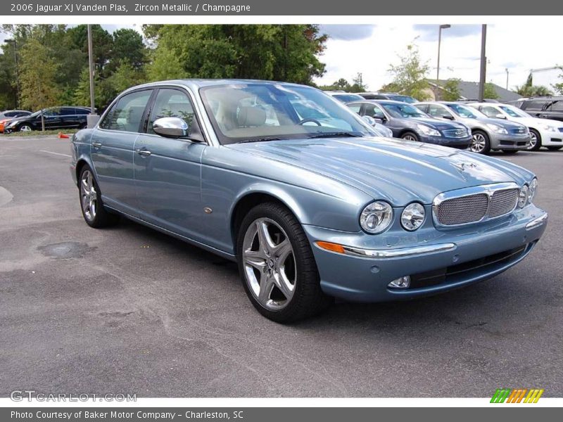 Zircon Metallic / Champagne 2006 Jaguar XJ Vanden Plas
