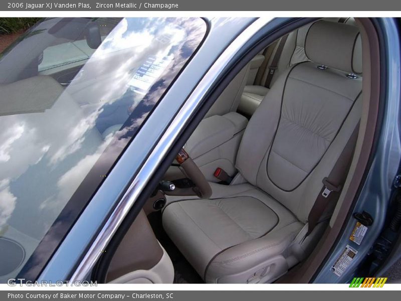Zircon Metallic / Champagne 2006 Jaguar XJ Vanden Plas