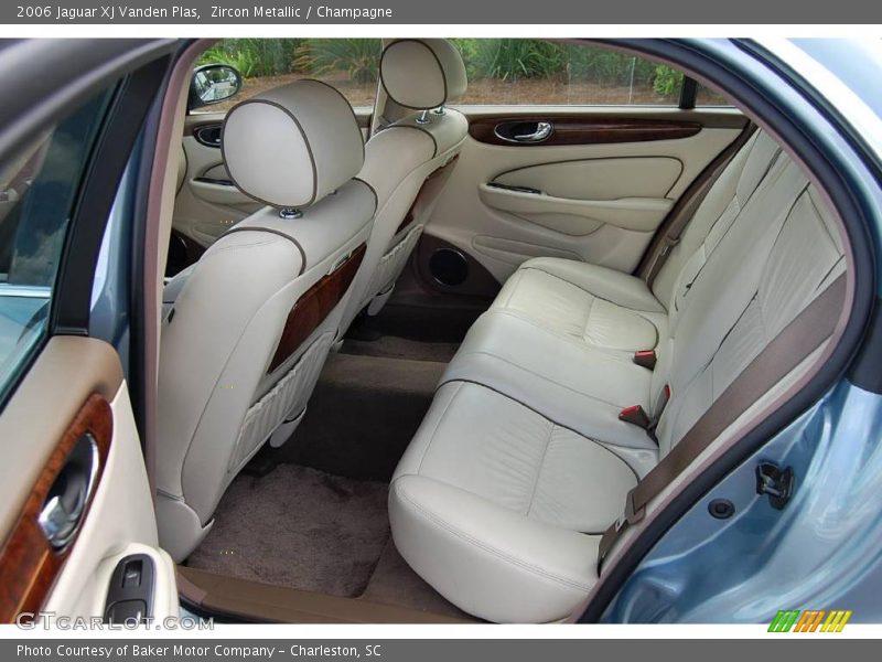 Zircon Metallic / Champagne 2006 Jaguar XJ Vanden Plas
