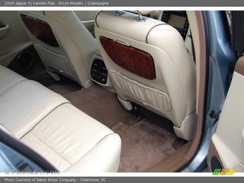 Zircon Metallic / Champagne 2006 Jaguar XJ Vanden Plas
