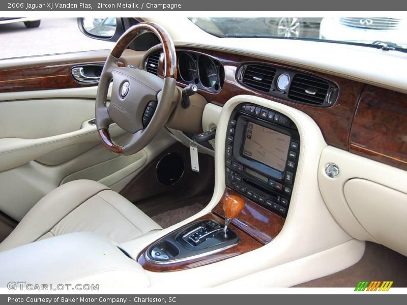 Zircon Metallic / Champagne 2006 Jaguar XJ Vanden Plas