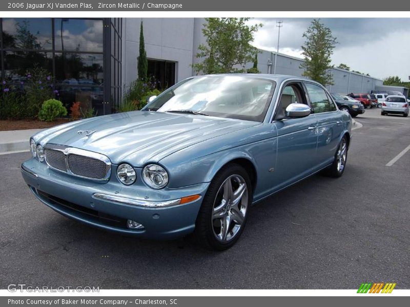 Zircon Metallic / Champagne 2006 Jaguar XJ Vanden Plas