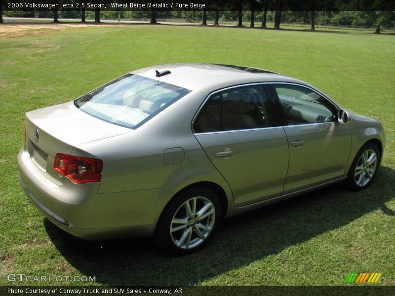 Wheat Beige Metallic / Pure Beige 2006 Volkswagen Jetta 2.5 Sedan