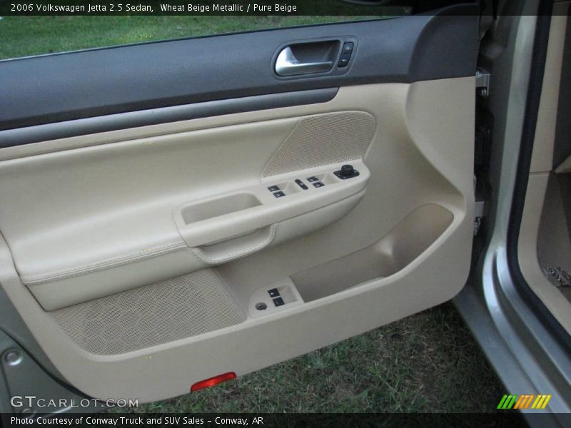 Wheat Beige Metallic / Pure Beige 2006 Volkswagen Jetta 2.5 Sedan