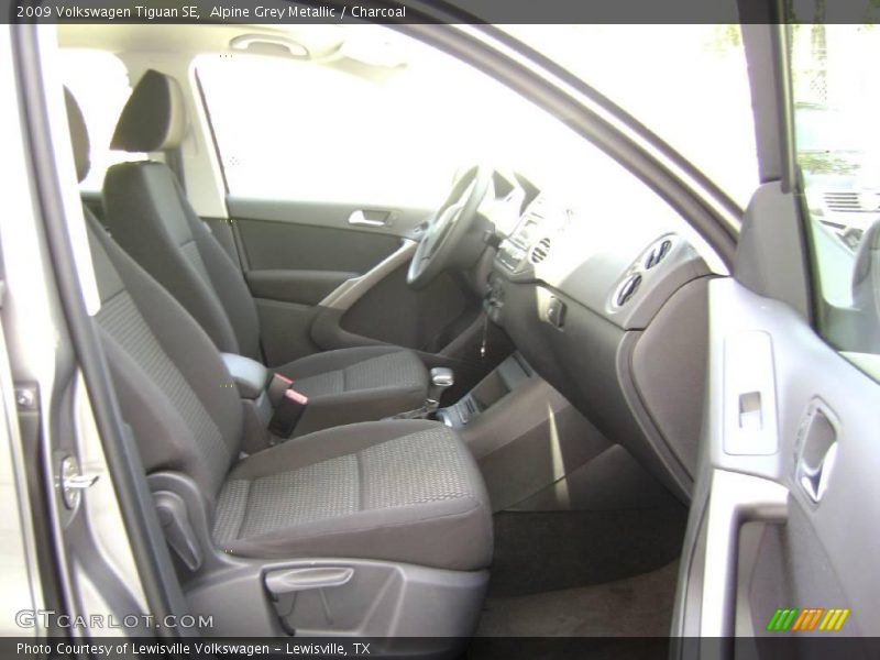Alpine Grey Metallic / Charcoal 2009 Volkswagen Tiguan SE