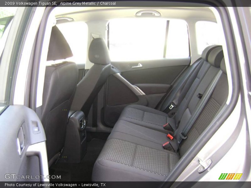 Alpine Grey Metallic / Charcoal 2009 Volkswagen Tiguan SE