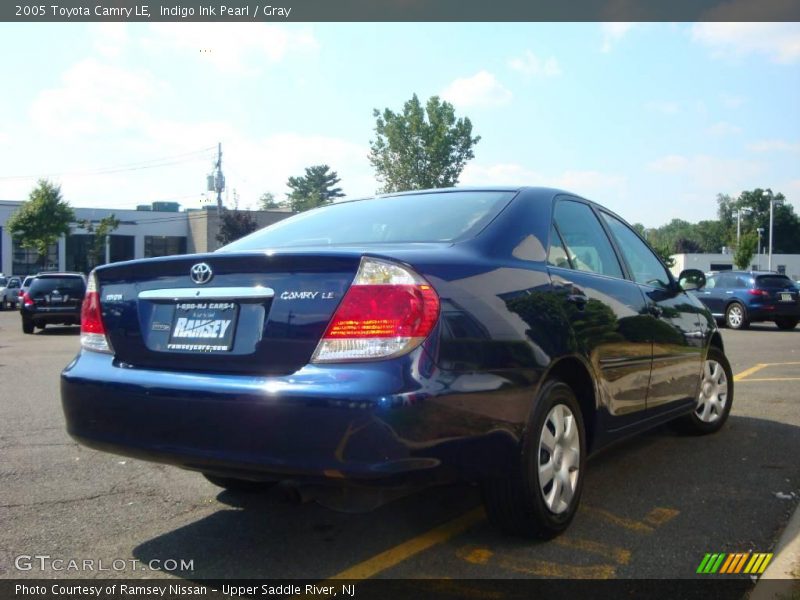 Indigo Ink Pearl / Gray 2005 Toyota Camry LE