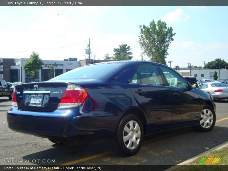 Indigo Ink Pearl / Gray 2005 Toyota Camry LE