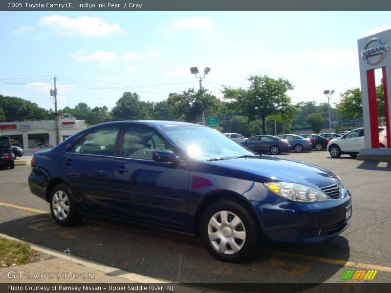 Indigo Ink Pearl / Gray 2005 Toyota Camry LE