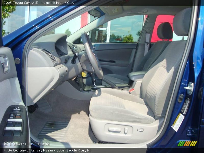 Indigo Ink Pearl / Gray 2005 Toyota Camry LE